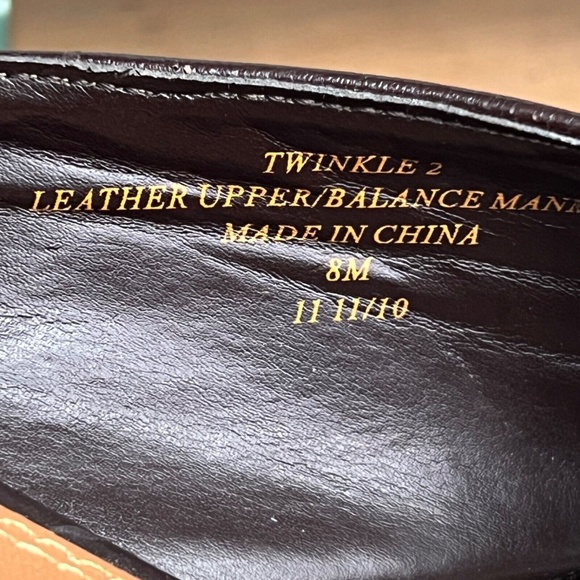 Liz Claiborne Shoes Slip on Mules Size 8 Brown Leather Block Heels Peep Toe - Picture 9 of 9